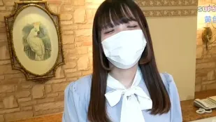 Невинная красотка с большой грудью